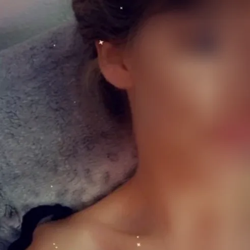 Amber, 26