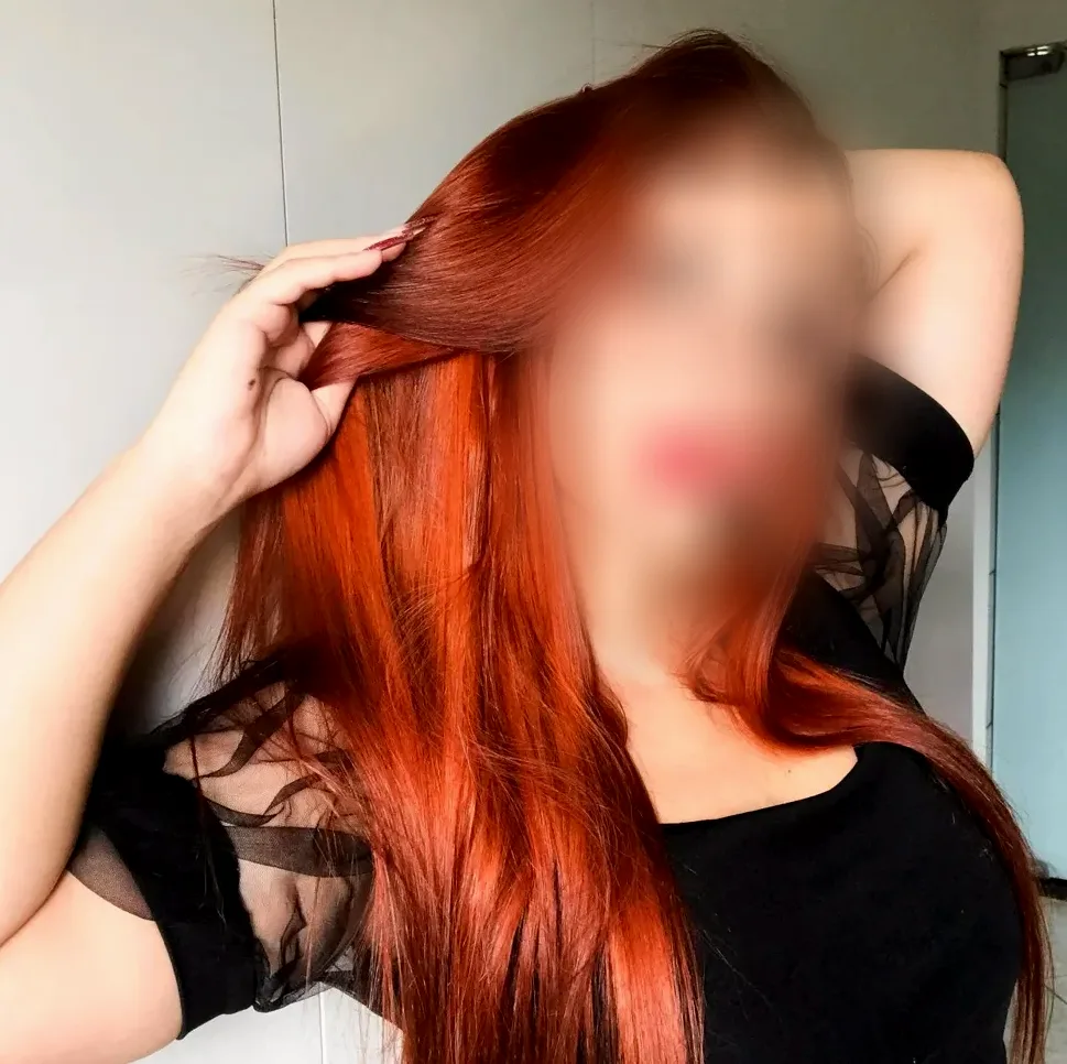 Sadia, 32
