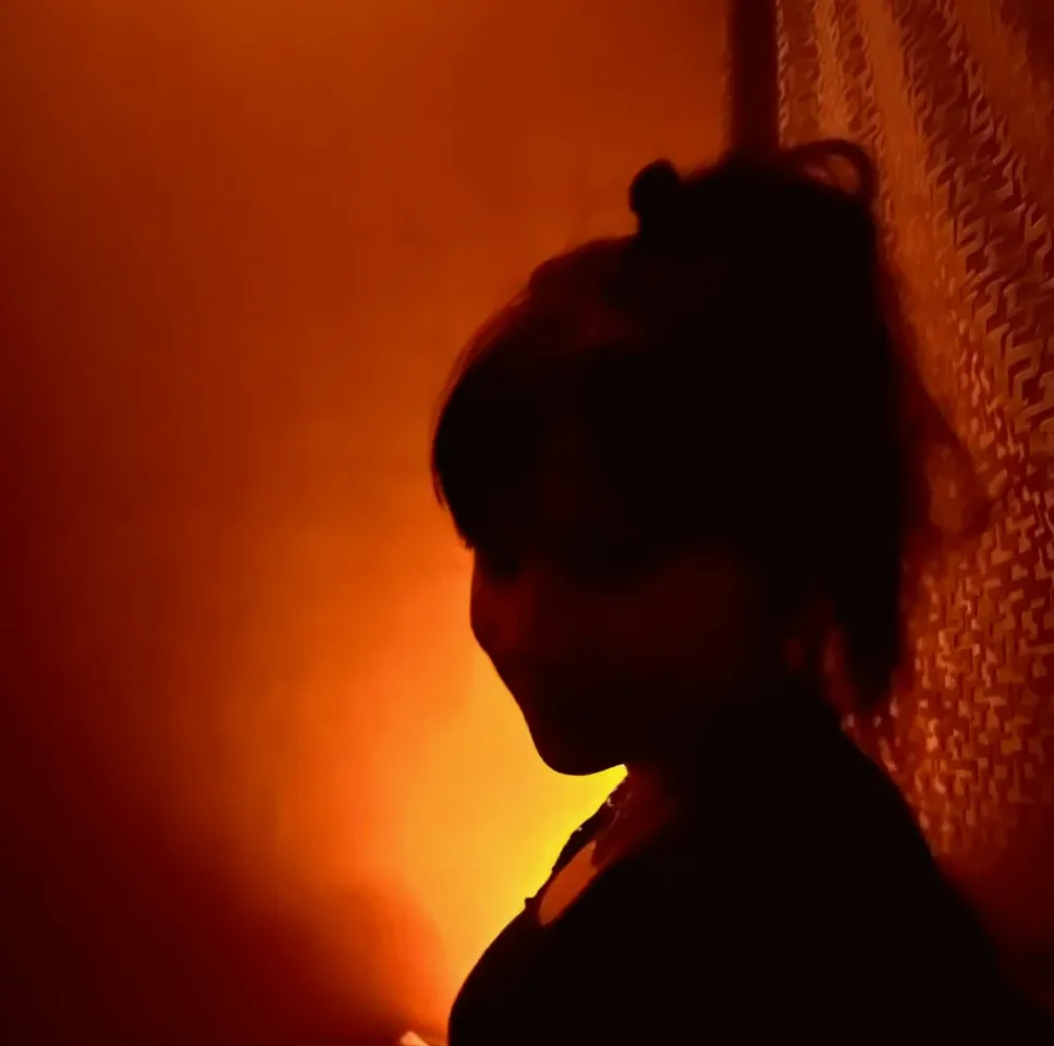 Sinead, 26